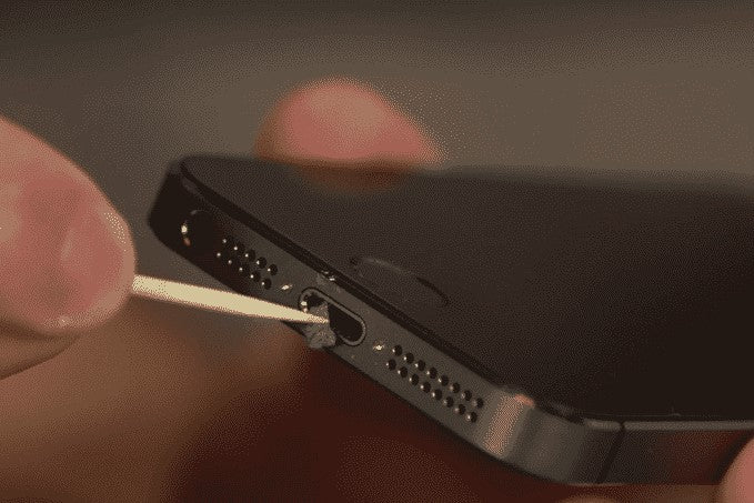 Five reasons which lead to Damaged Charging Port- Detailed discussion!